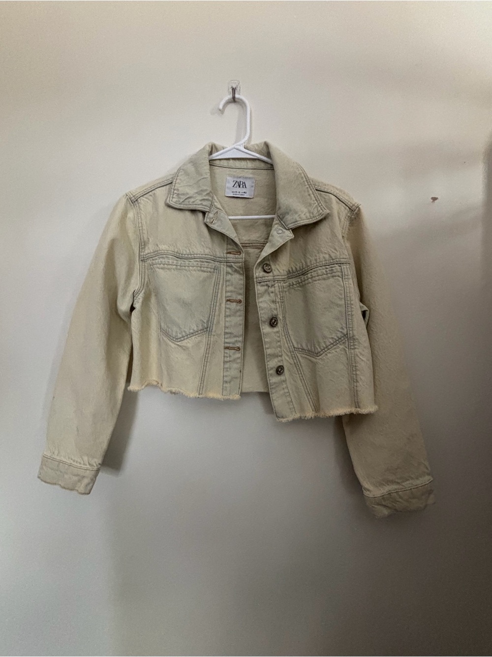 Zara Cropped Light Green Cream Denim Jacket
